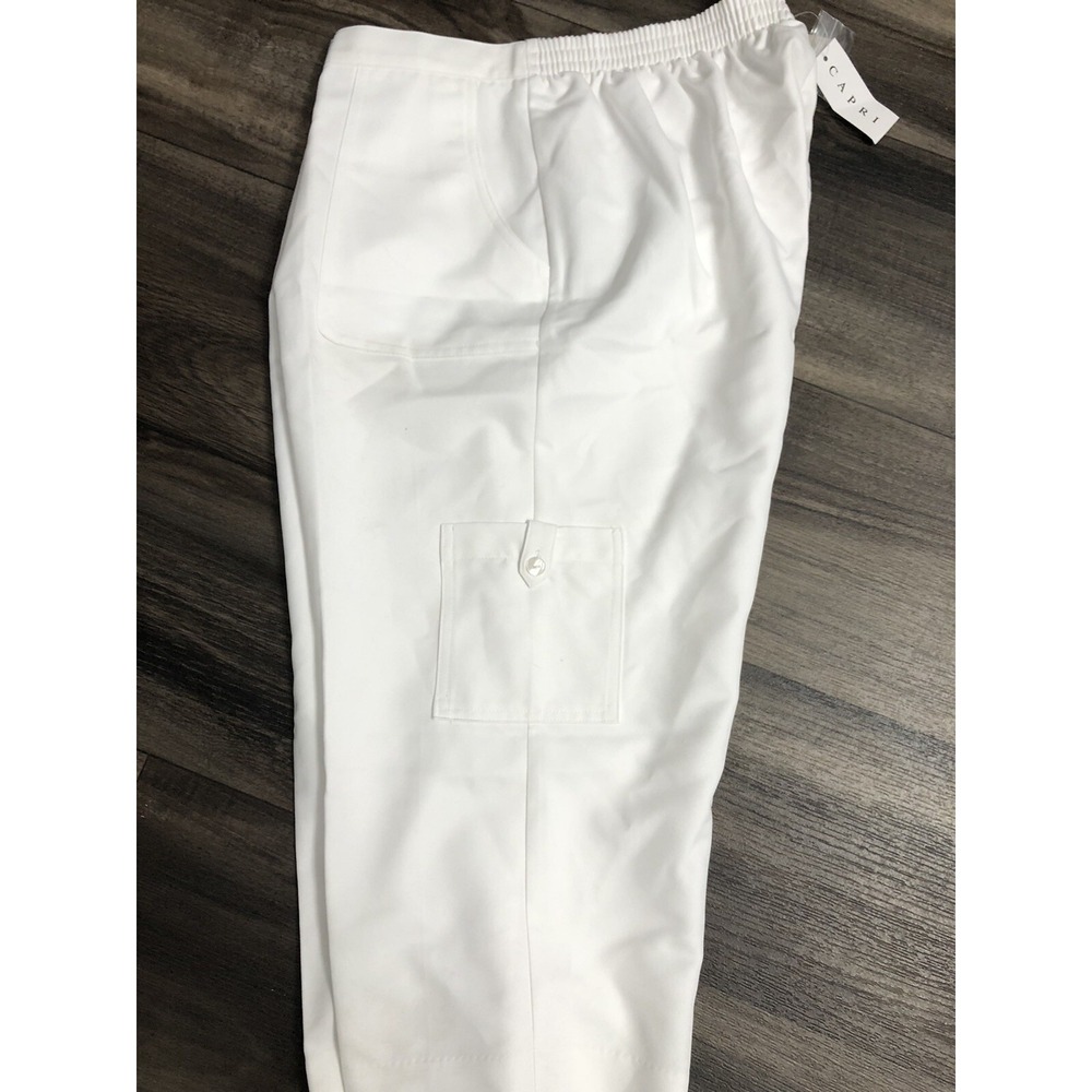 Women's Alfred Dunner Cropped Pants Acapolco White Cargo Pocket NWTs 14P - Picture 4 of 6